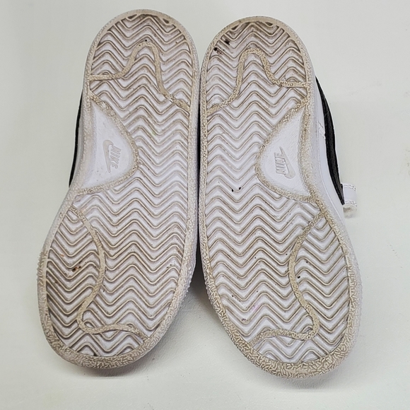 Nike Court Royale Toddler Size 10C Sneakers Walkers Casual Activewear School Whi - Picture 7 of 7